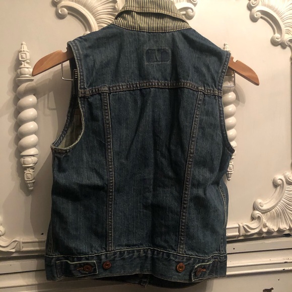 Levi Vest - Picture 4 of 4